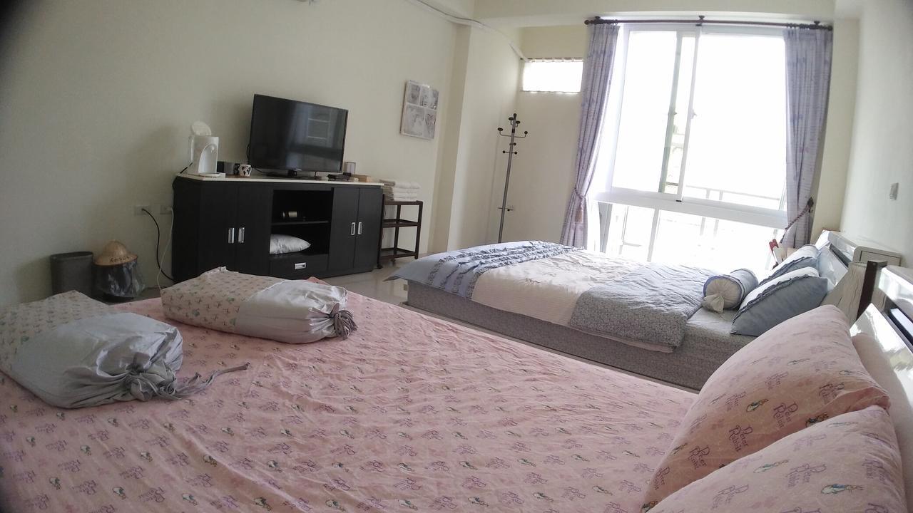 Appartamento S & P House Tainan Esterno foto